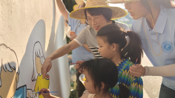 法治为笔 直播为翼 重庆理工大学“双引擎”绘就乡村振兴青春画卷(图1)