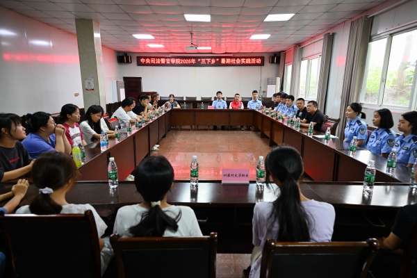 江津：大学生“三下乡” 直播助农订单不断(图1)