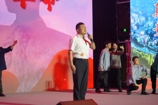 1662名村党组织书记层层PK 达州市“乡村振兴故事会”擂台赛决赛火热举行(图2)