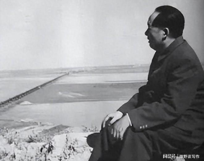 50年毛主席接见一军区生产部长引其妻疑惑部长：我们关系匪浅(图1)