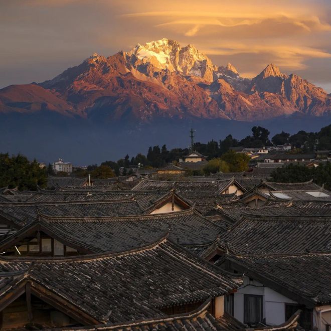 云南香格里拉10天9晚报团游攻略必去景点+特色美食攻略看完就懂(图1)