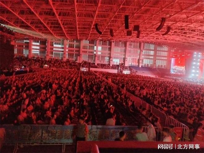 郎朗北疆草原音乐盛典：琴音激荡青城热爱点亮盛夏(图5)