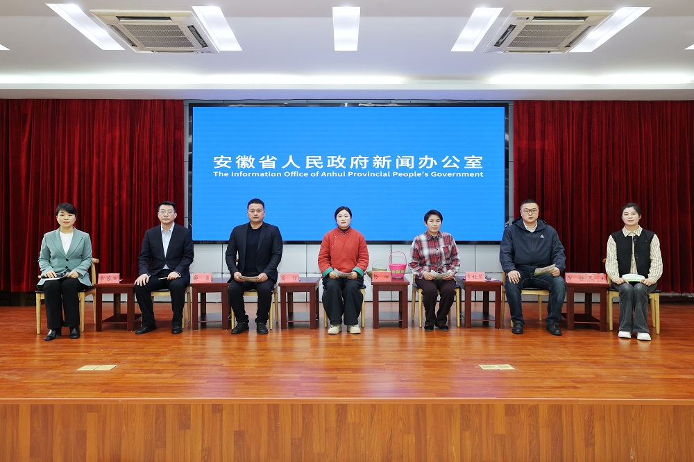 安徽“和美乡村直播间”火了：小屏里为家乡带货直播间中疏解难题(图1)