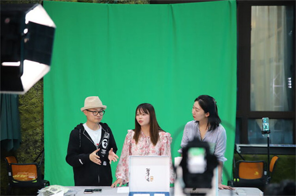 乡村振兴 保种源护特色 做优畜牧文章(图1)