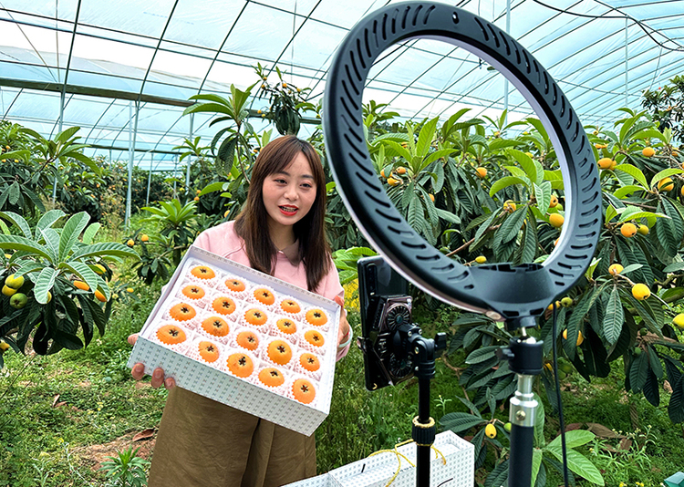 200余名新农人参加电商直播培训(图1)