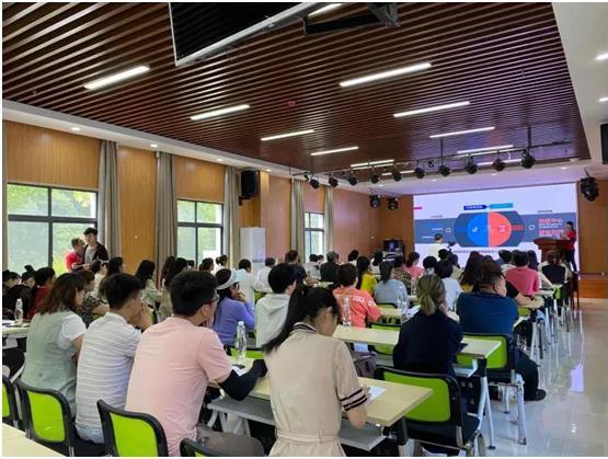 凤阳县：云端直播增订单 数字赋能兴产业(图1)