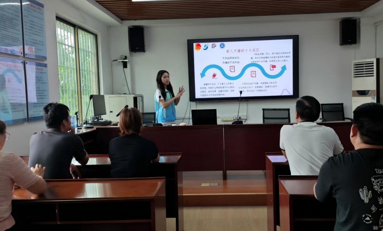 推普支教+直播带货+文旅出圈这群大学生让乡村“活”起来了(图3)