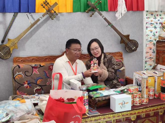 “展会+电商”助振兴 物产出高原(图3)