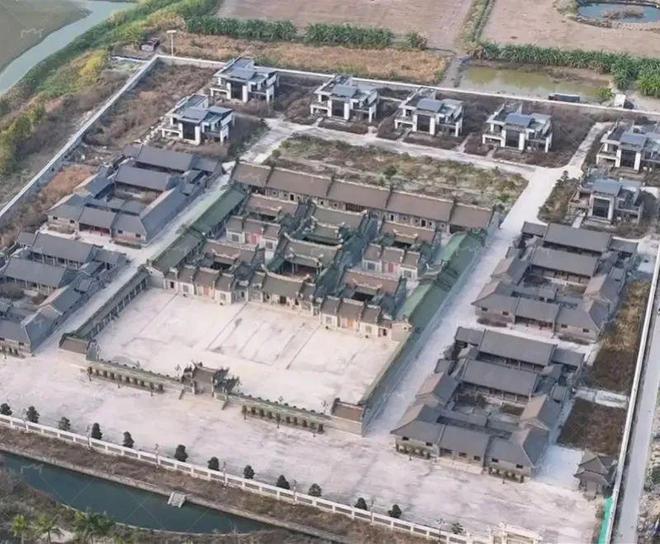 哈佛演讲女生引发争议K11 ELYSEA落户淮海中路汕头过亿违建豪宅被拆除(图8)