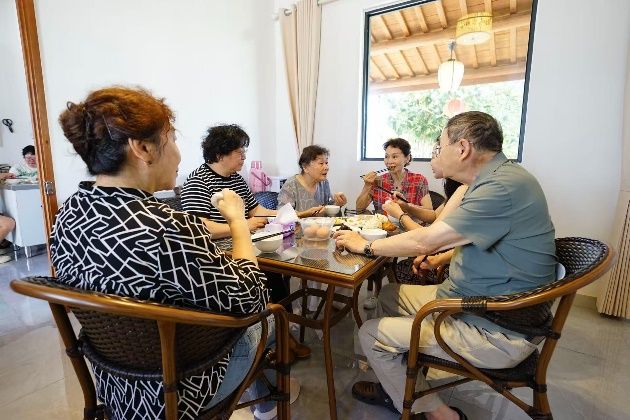 手机成了“新农具”！他们用直播链接诗意田园：太北村的“出圈”密码(图1)