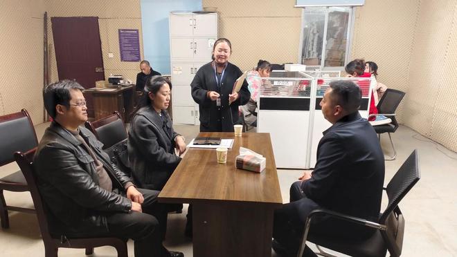 规范直播秩序！资阳市雁江区市场监管局开展上门培训(图1)