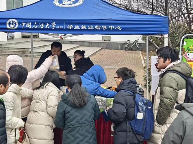 情系草原爱达后旗｜科左后旗农产品走进中国石油大学（华东）展销活动圆满举办(图1)
