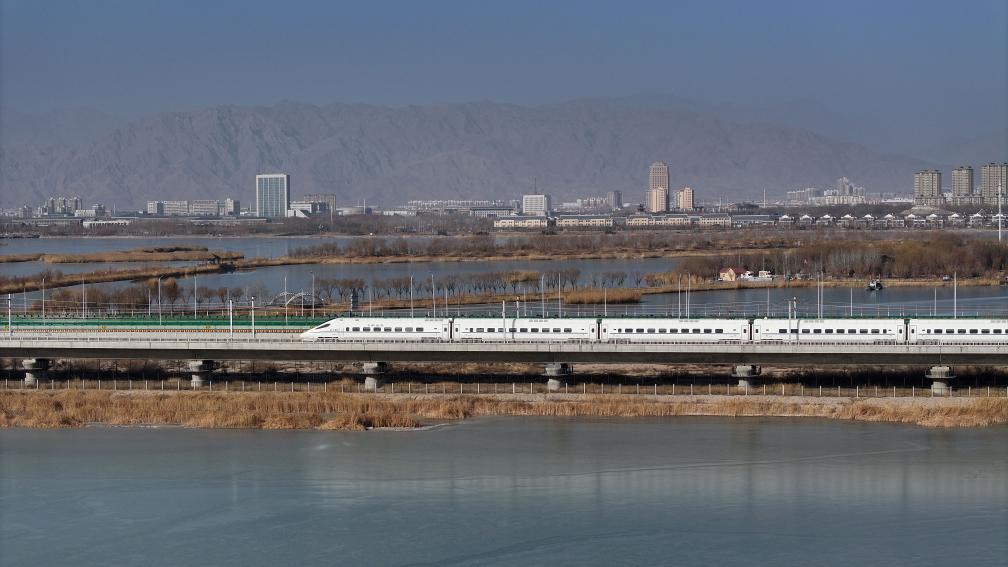 高铁贯西北 开启新时空——包银高铁全线投运联通西北环形路网(图1)