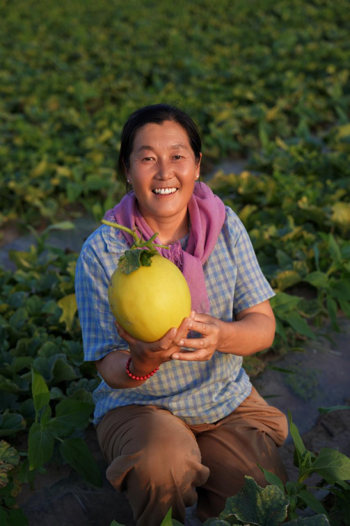 朋友你好吗丨“沂蒙二姐”吕玉霞：柿子熟了诗也成了(图3)