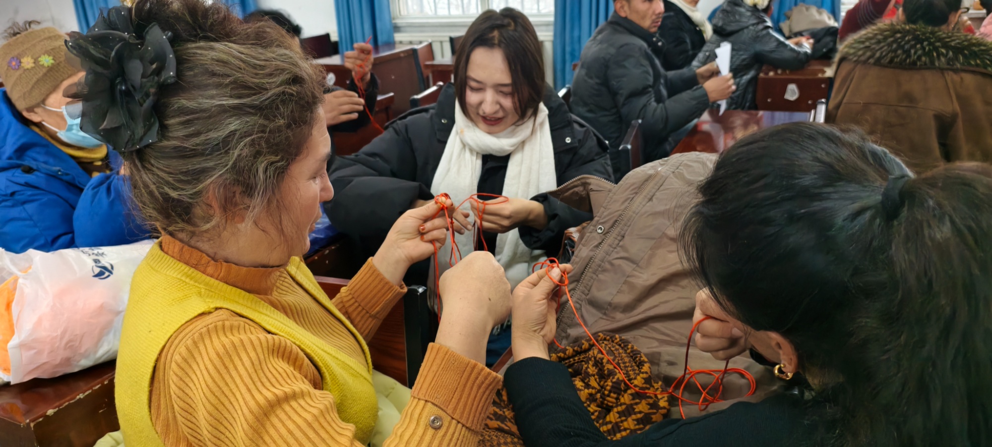 金华援疆助温宿妇女“结”出致富花(图3)