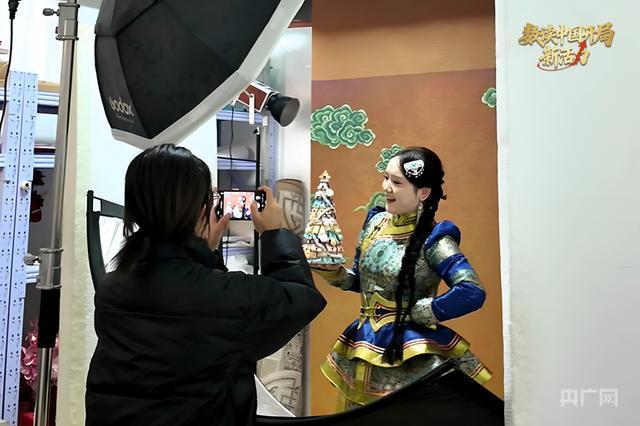 数读中国开局新活力｜171万人次、11亿元消费：开年账单里城市消费正在发生什么变化？(图2)