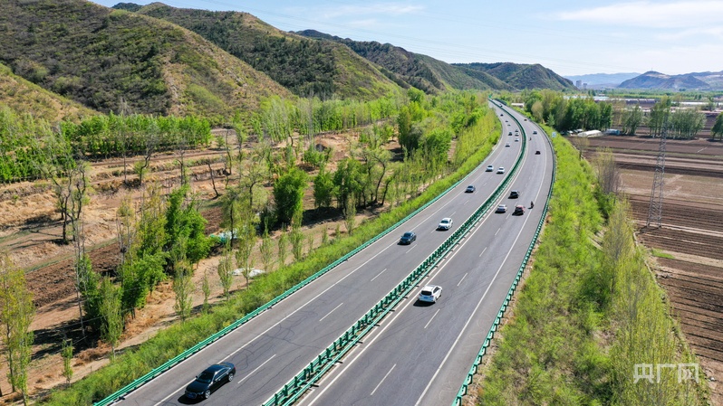 奋进内蒙古·发展有底气丨草原坦途 通衢北疆(图4)