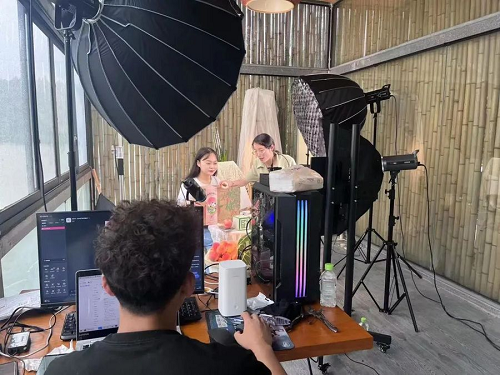 一场卖出2000余斤脆桃直播带货助农增收(图3)